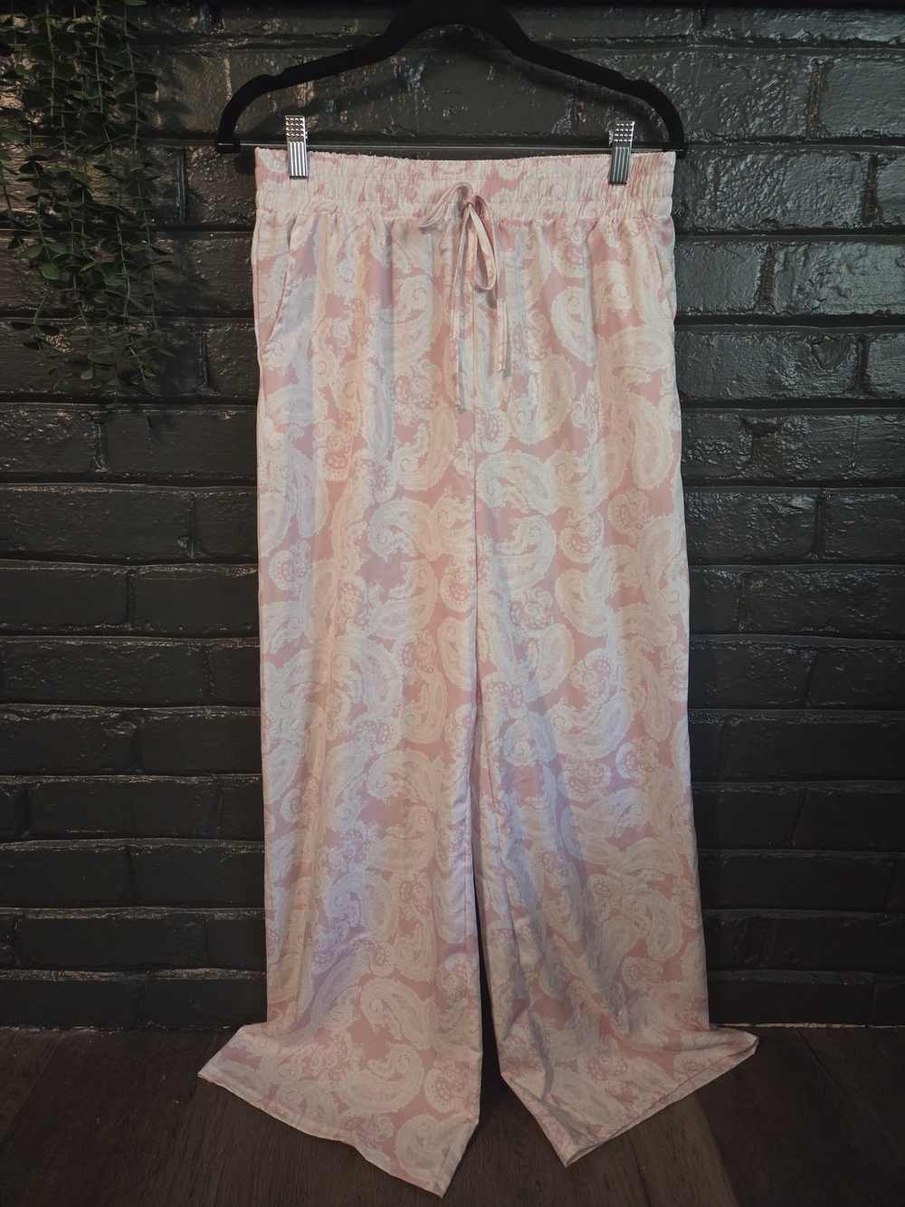 Soft Pink Paisley Wide-Leg Lounge Pants